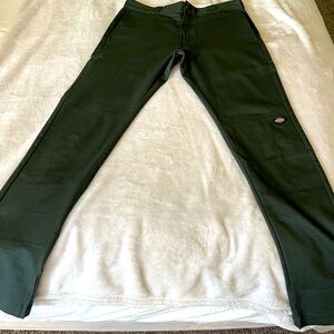Dickies “Skinny Straight” pants NWOT 34x34 Dark Green
